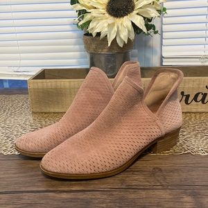 LUCKY BRAND Dusty Pink Suede Booties!
